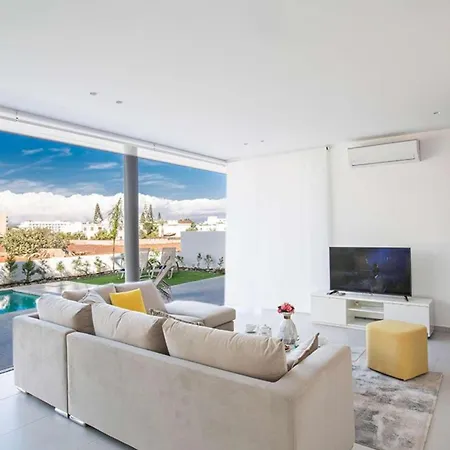 Vila Pearl 3 *
